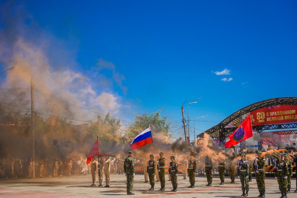 Этот праздник со слезами на глазах... День Победы...